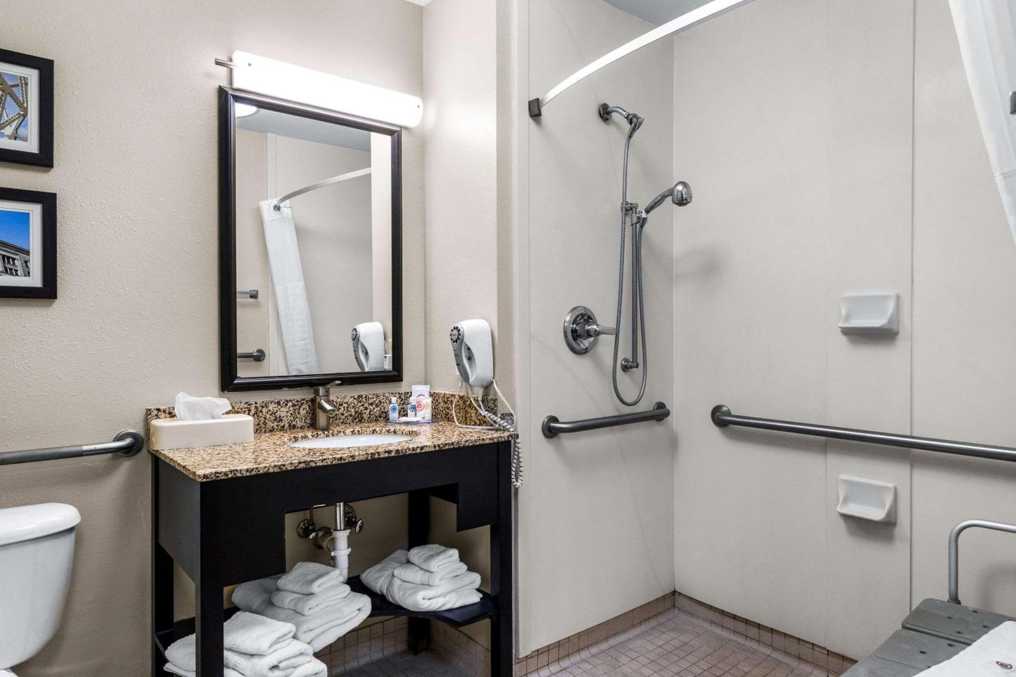 Inn Comfort East 2*